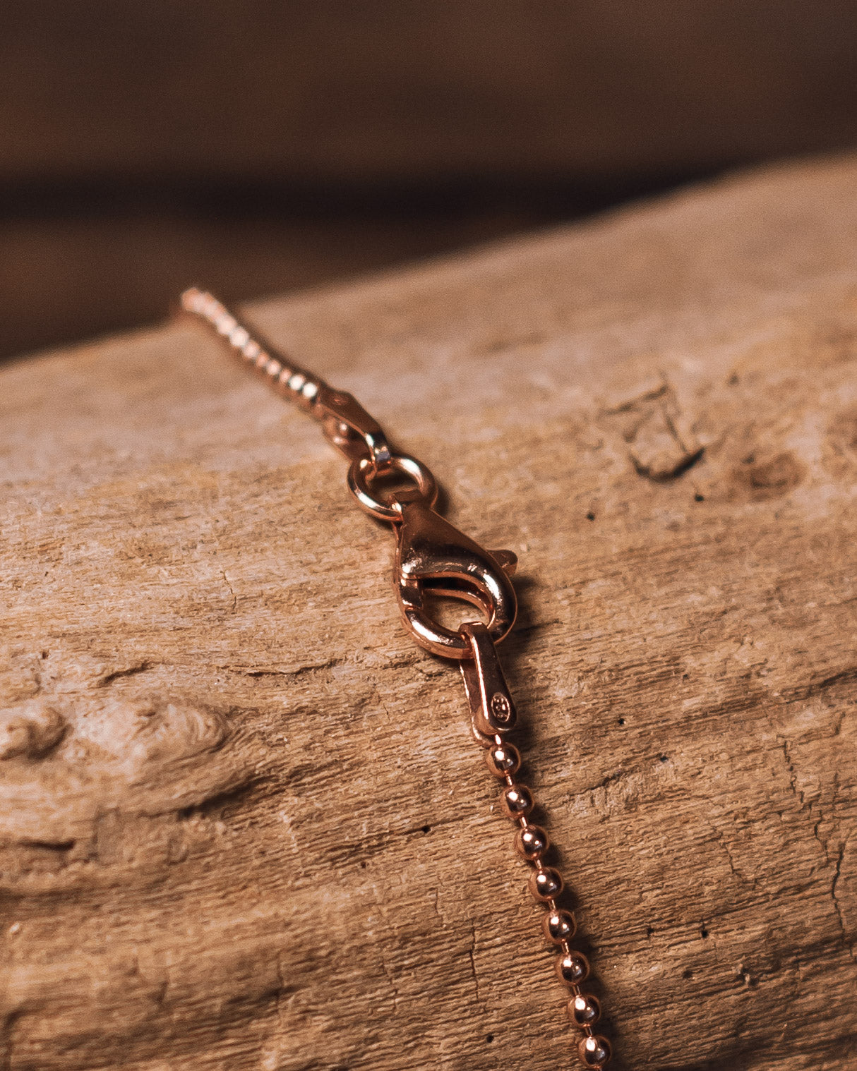 Roségoldkette mit Baumperlenscheibe und Anhänger (13x18x7mm)