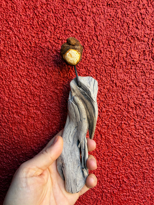 Baumperlenskulptur Sonnenkuss Göttin